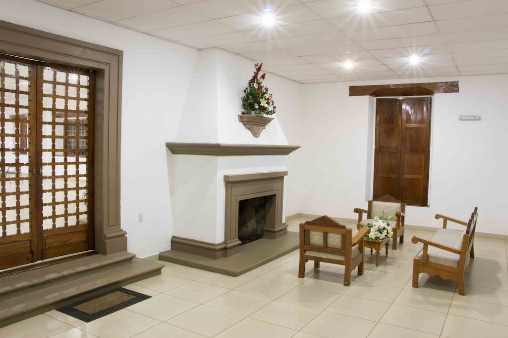 Best Western Plus Posada de Don Vasco 2