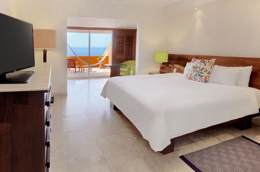 Las Brisas Ixtapa 3