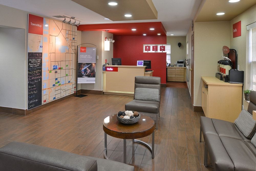 Candlewood Suites Miami Doral 3