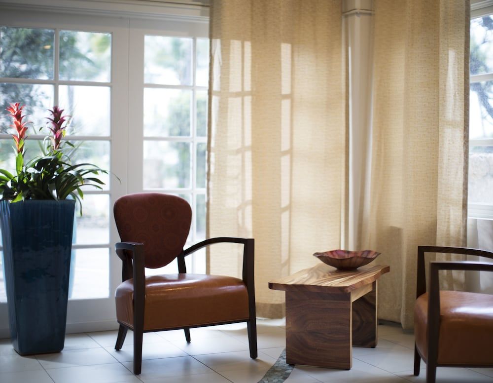 Coconut Waikiki Hotel 3