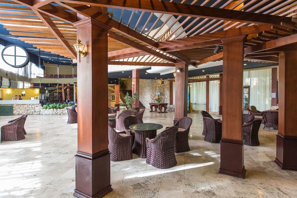 Thunderbird Beach Resort 2