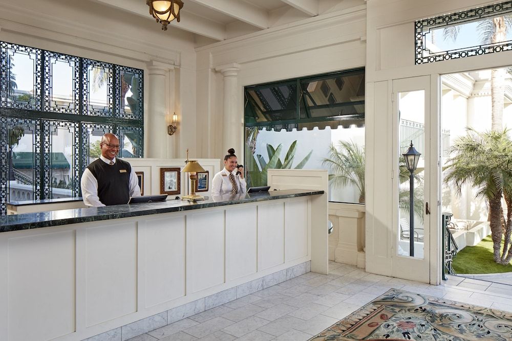 Glorietta Bay Inn 2