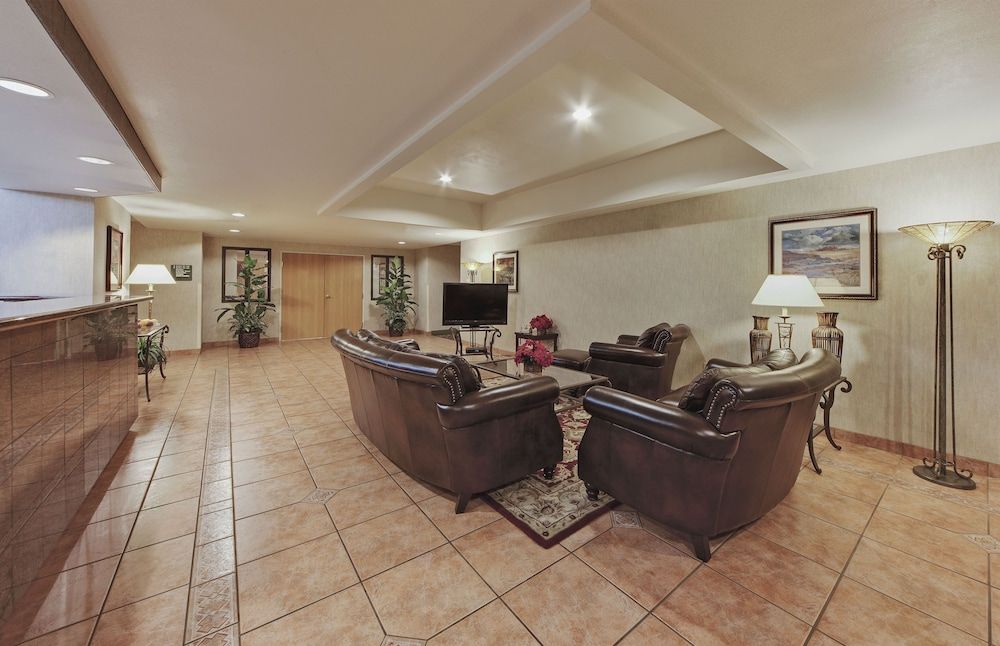 Hawthorn Suites by Wyndham Tempe 3