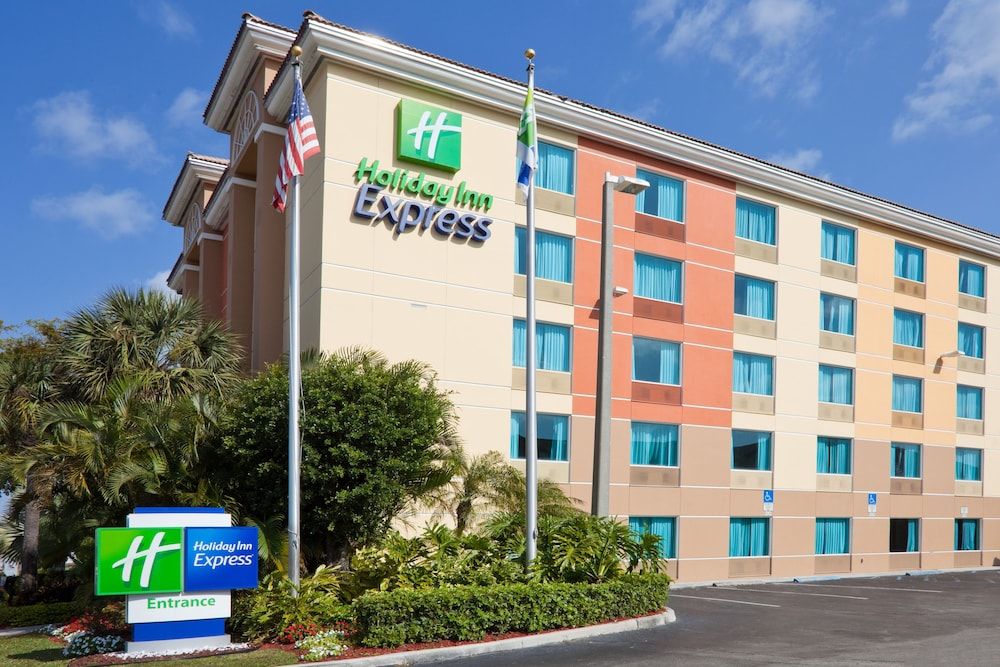 Holiday Inn Express Convention Center/Cruise Port 3 estrellas en Fort Lauderdale