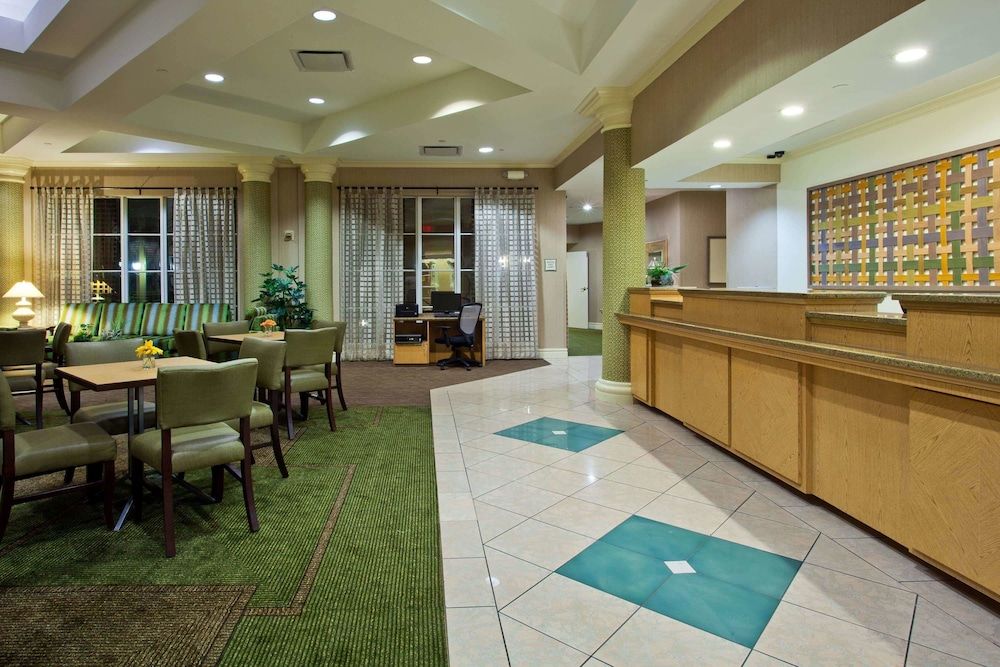 La Quinta Inn & Suites Miami Airport West 3