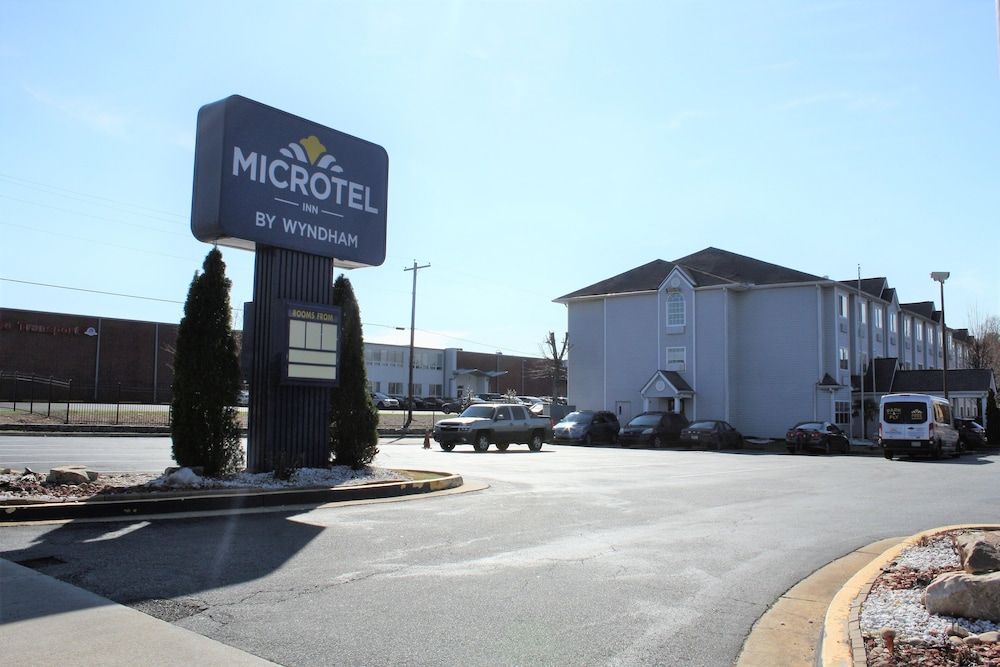 Microtel Inn by Wyndham Atlanta Airport 1 estrellas en Atlanta