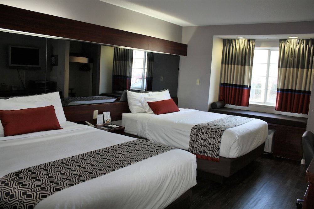 Microtel Inn by Wyndham Atlanta Airport 3