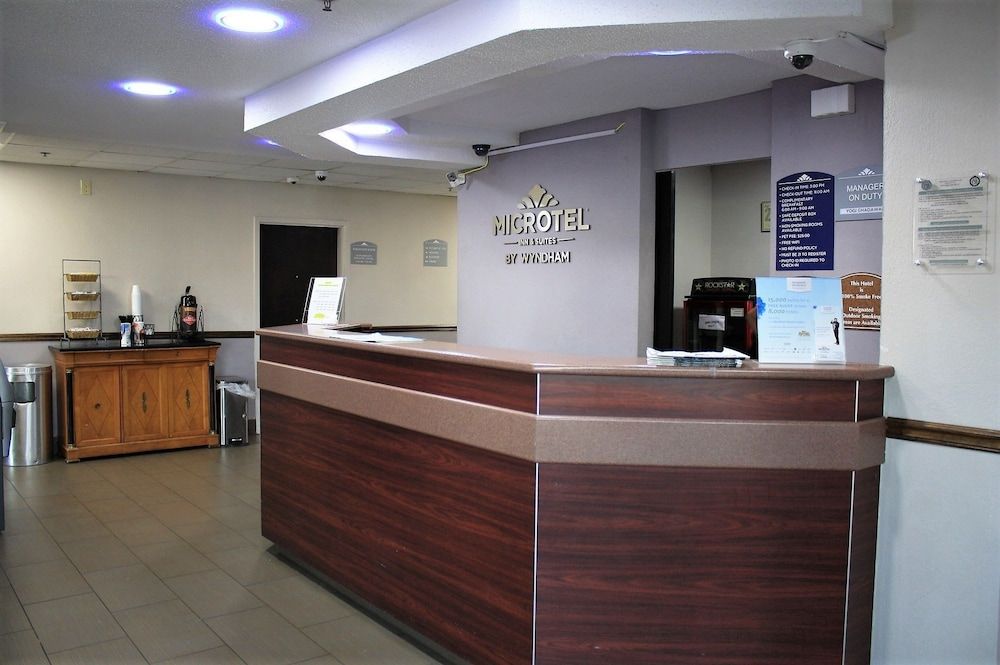Microtel Inn by Wyndham Atlanta Airport 2