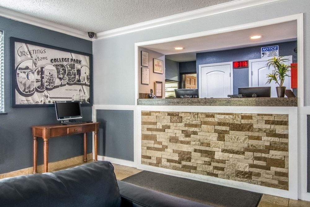 Quality Inn Atlanta Airport-Central 2