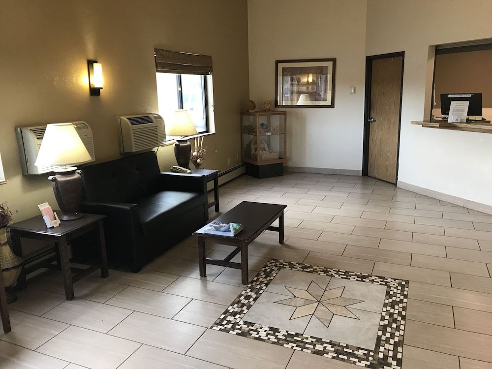 Super 8 by Wyndham Fairbanks 2