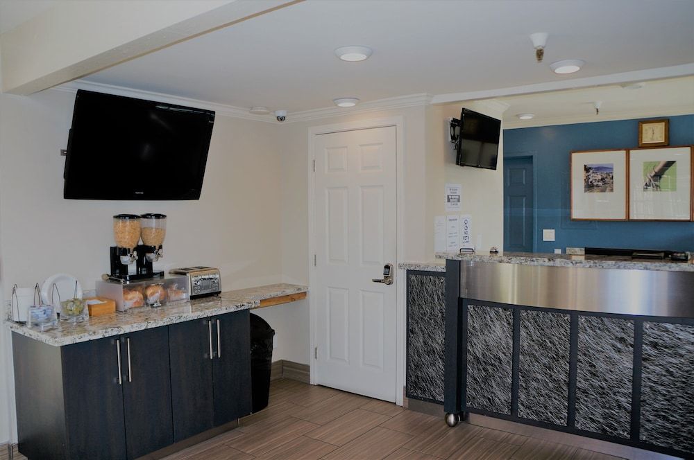 Executive Inn Hotel 2