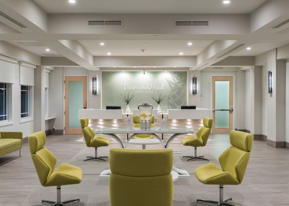 DiamondHead Beach Resort & Spa 3