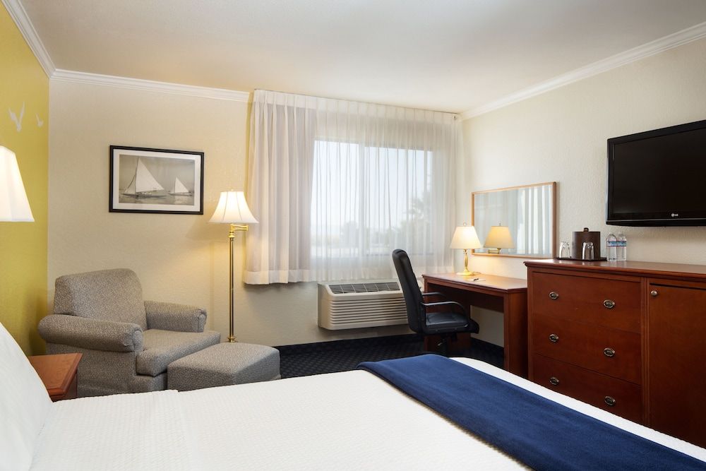 The Marina Inn On San Francisco Bay 2 The Marina Inn On San Francisco Bay 2