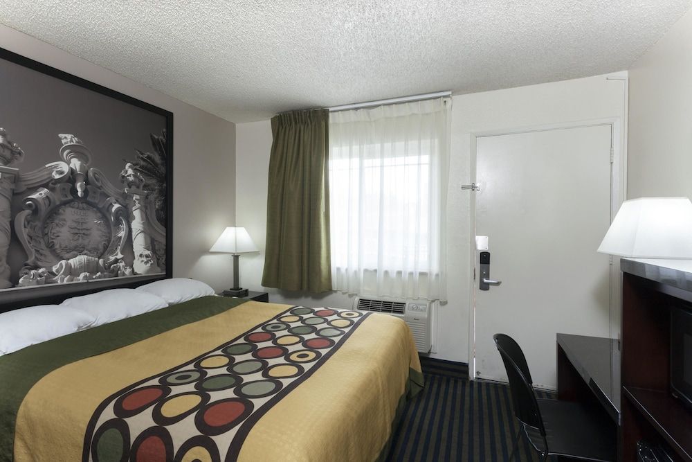 Super 8 by Wyndham San Diego Hotel Circle 2 estrellas en San Diego