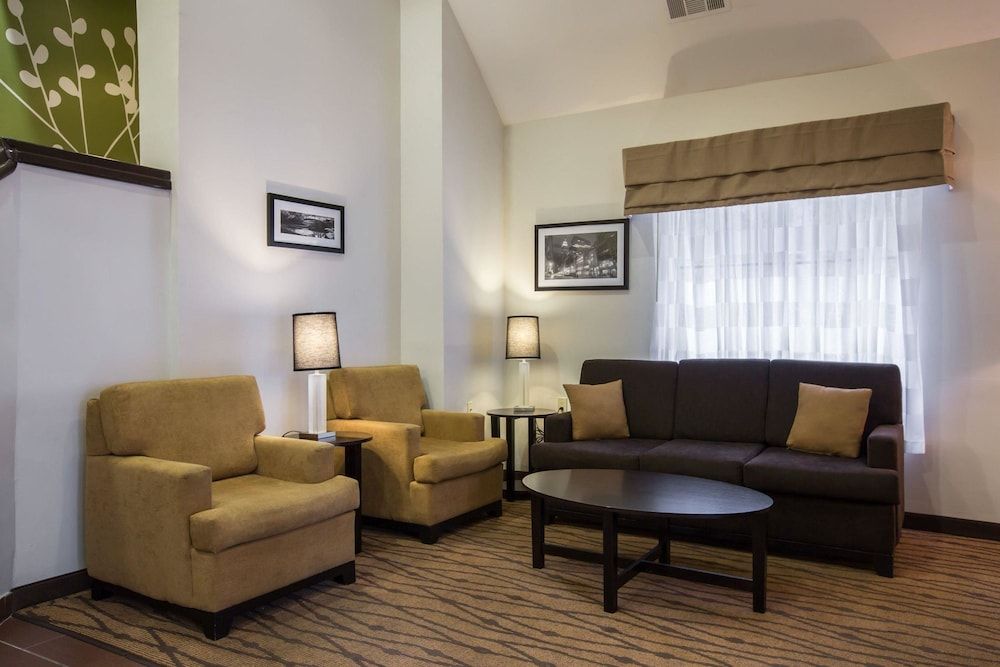 Sleep Inn Airport 3