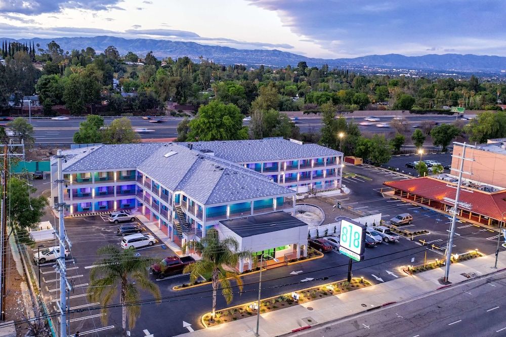 818 Hotel + Pool, Ascend Hotel Collection 3 étoiles à Woodland Hills