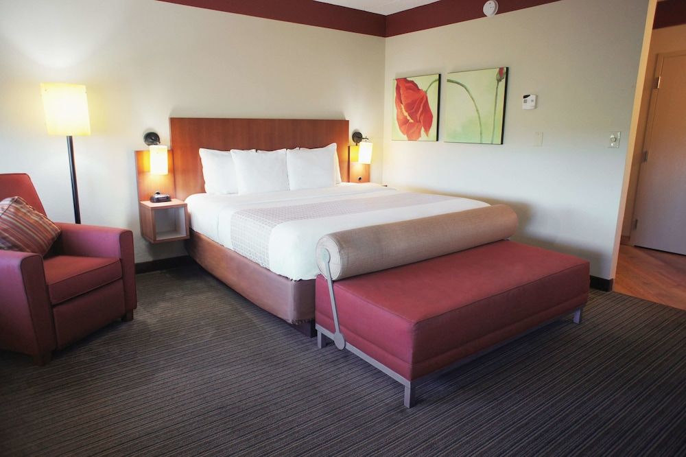 La Quinta Inn & Suites Miami Cutler Ridge 3