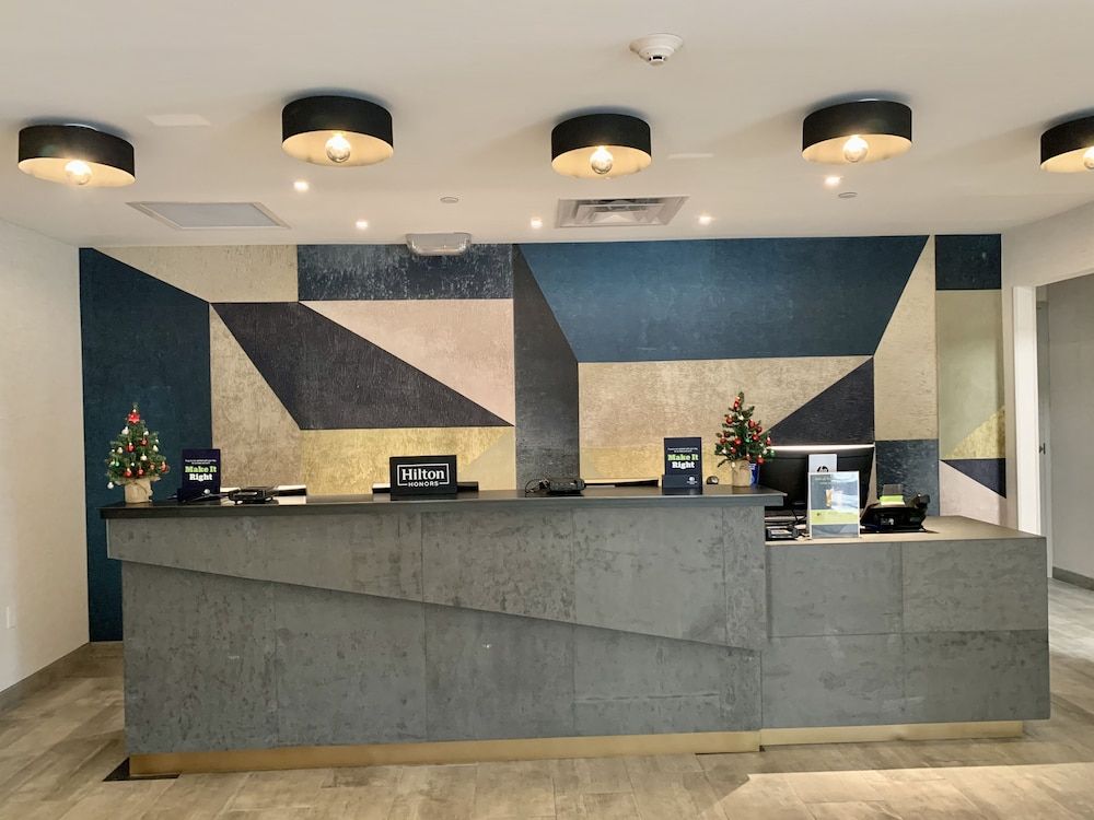 DoubleTree by Hilton Austin - University Area 2