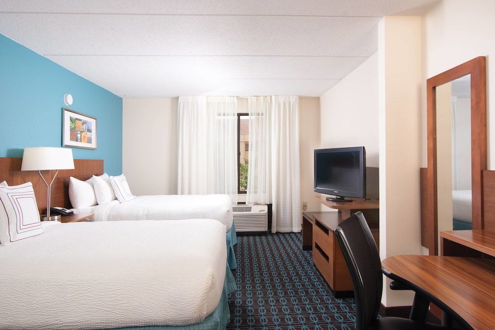 Fairfield Inn & Suites Atlanta Airport South/Sullivan Road 2