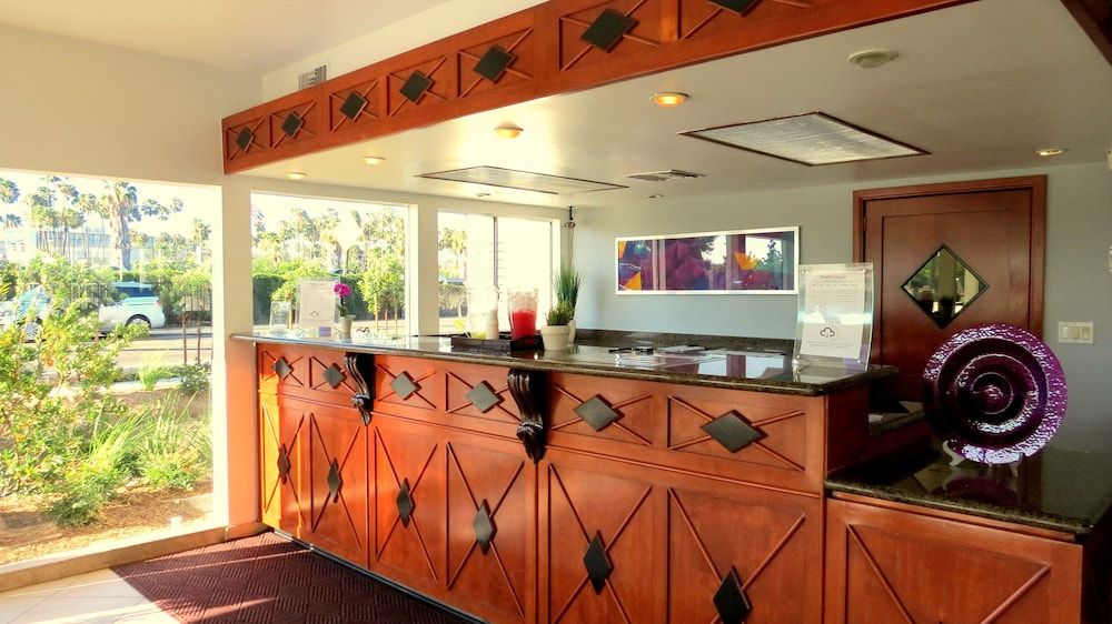 the Hotel Iris 2 the Hotel Iris 2