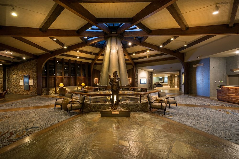 Lodge Of Four Seasons Golf Resort, Marina & Spa 2