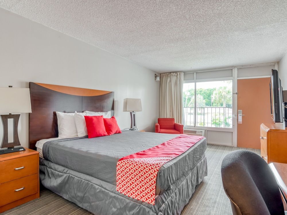 OYO Hotel Pinellas Park - St. Petersburg North US-19 3