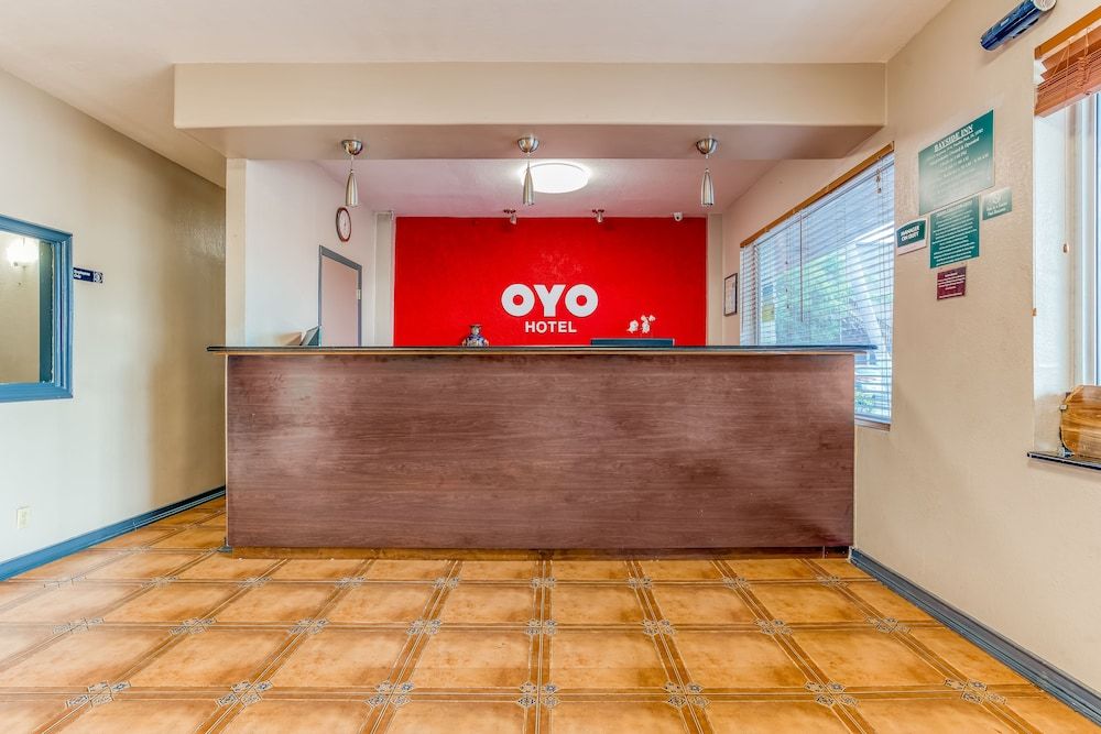 OYO Hotel Pinellas Park - St. Petersburg North US-19 2