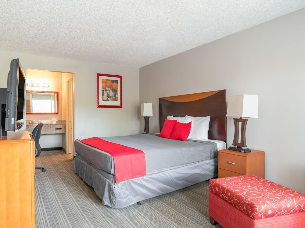 OYO Hotel Pinellas Park - St. Petersburg North US-19