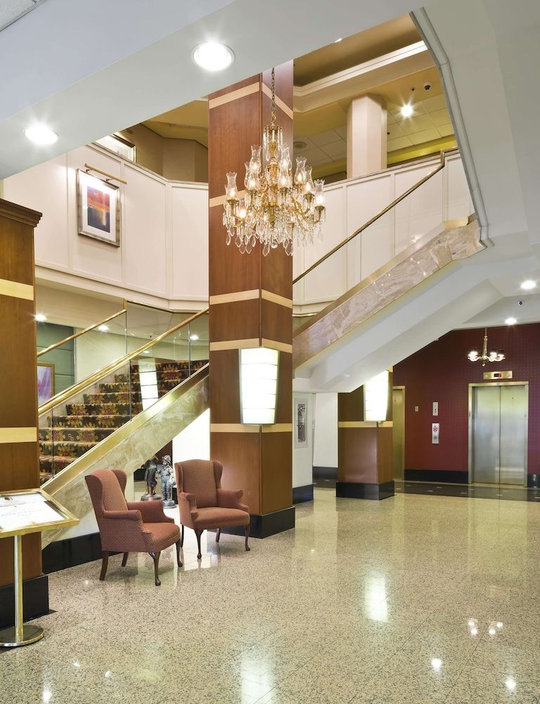 DoubleTree by Hilton Fort Lee - George Washington Bridge 3