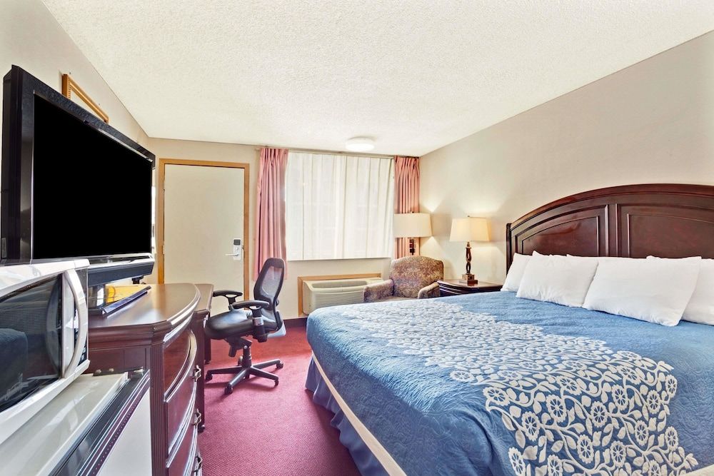 Days Inn by Wyndham Seattle South Tukwila 3