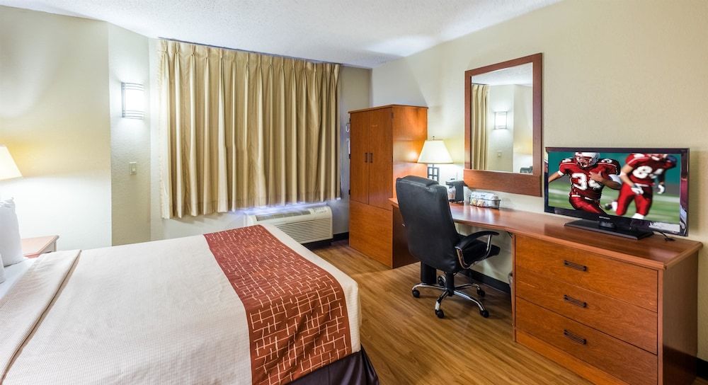 Red Roof Inn Houston - IAH Airport/JFK BLVD 2