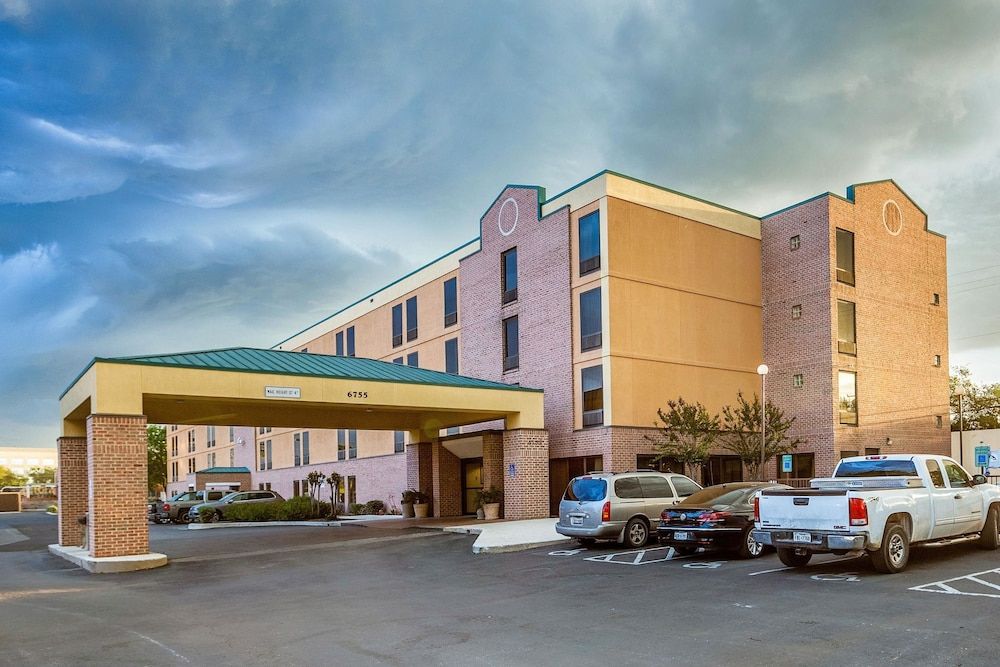 Quality Inn San Antonio Fiesta at Six Flags 1