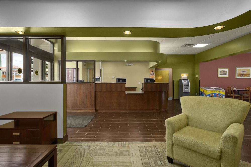 Howard Johnson by Wyndham Ocala FL 3