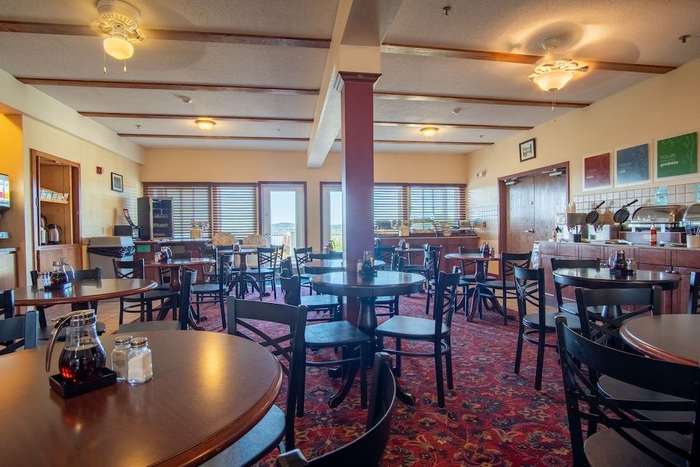 Fireside Inn & Suites - Belfast 3