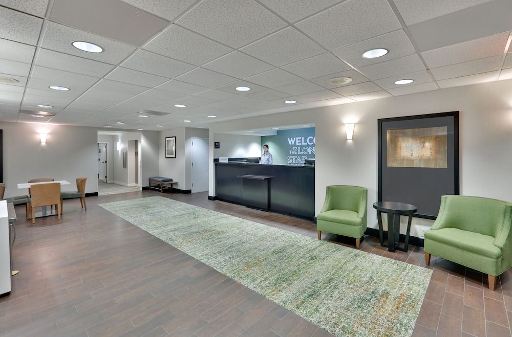 Hampton Inn Plano-North Dallas 2