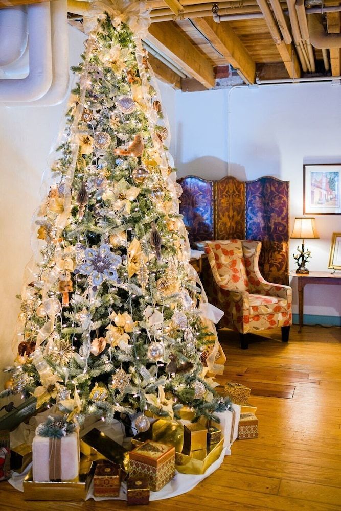 The Historic Brookstown Inn 2