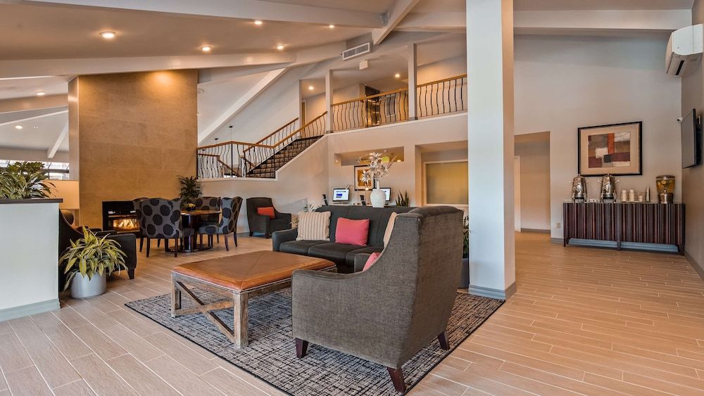 Best Western Plus Executive Inn 3