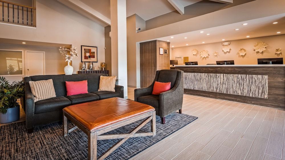 Best Western Plus Executive Inn 2