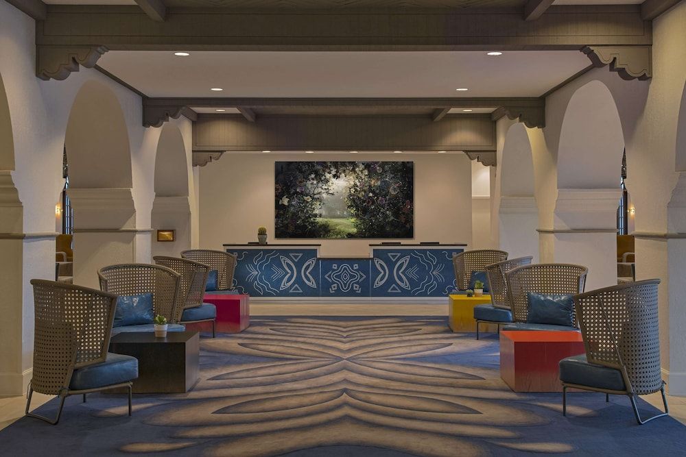 DoubleTree by Hilton Austin 3