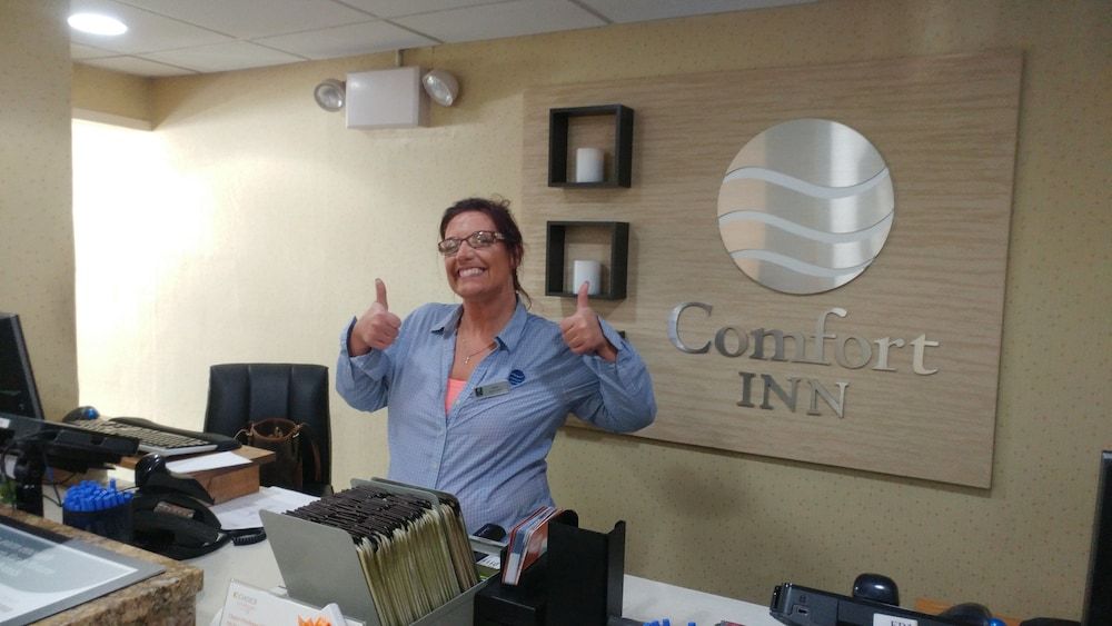 Comfort Inn Airport 2 Comfort Inn Airport 2