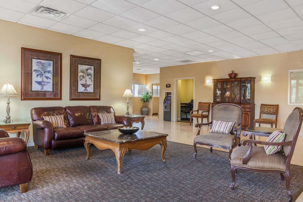 Days Inn by Wyndham New Orleans Airport 2