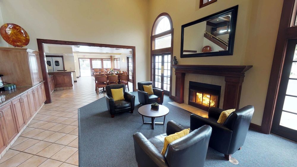 Chase Suite Newark 3