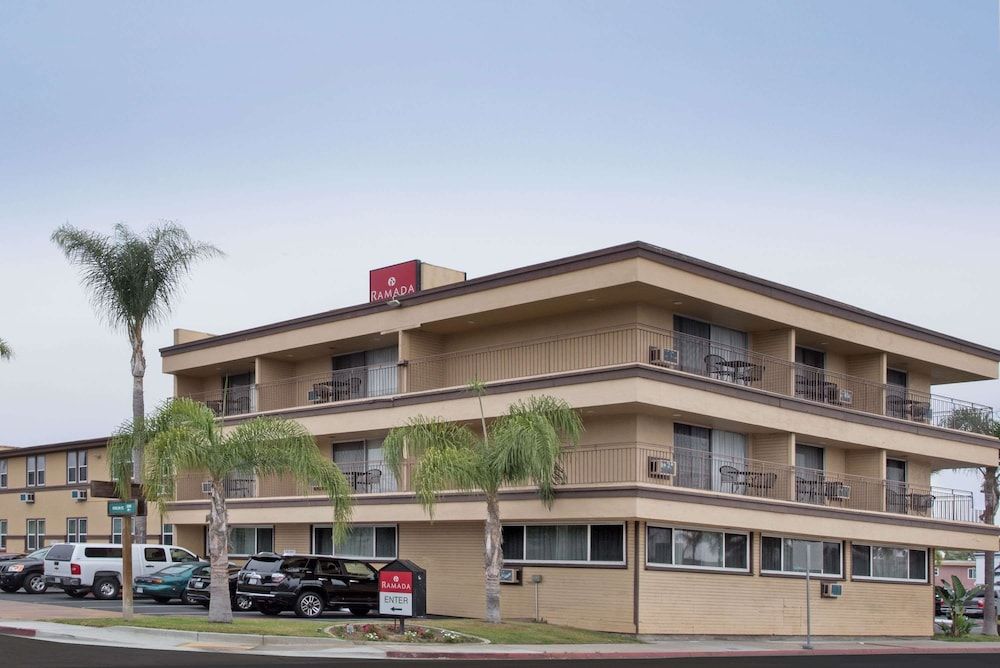 Ramada by Wyndham San Diego Airport 2 estrellas en San Diego