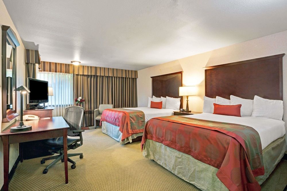 Ramada by Wyndham Tukwila Southcenter 3