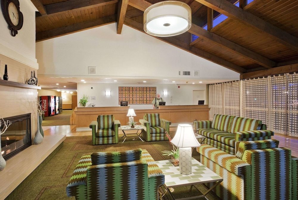 La Quinta Redding 3