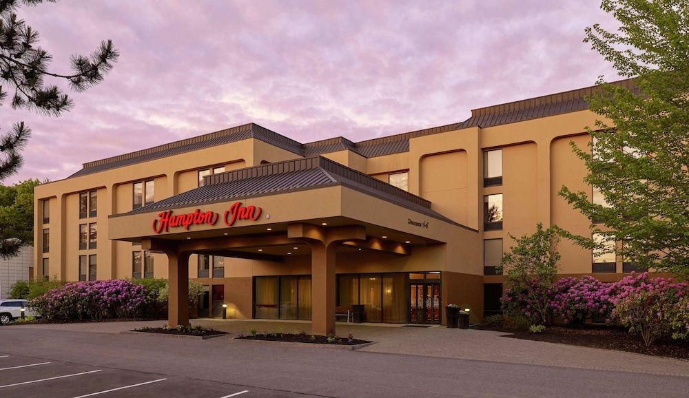 Hampton Inn Portland Airport 1