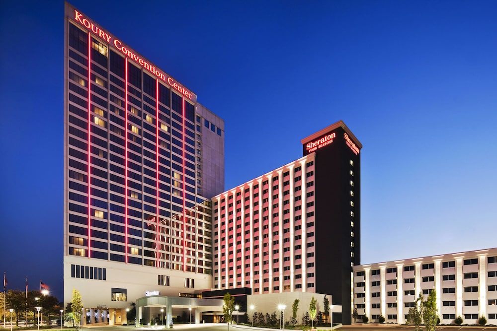 Sheraton Greensboro at Four Seasons 1