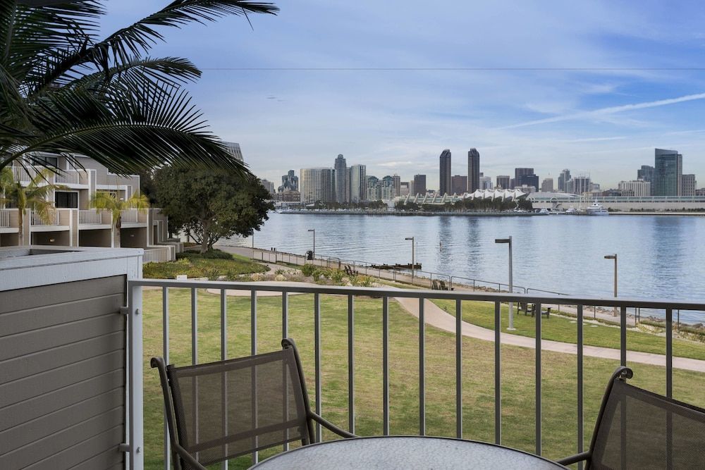 Coronado Island Marriott Resort & Spa 3 Coronado Island Marriott Resort & Spa 3