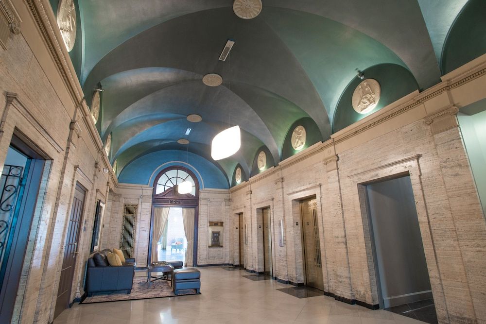 Magnolia Hotel Omaha 2