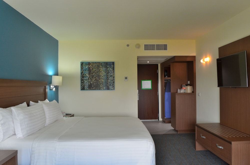 Holiday Inn Guadalajara Expo 2 Holiday Inn Guadalajara Expo 2